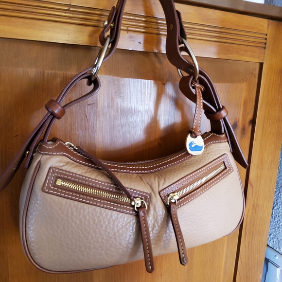 Dooney & Bourke Vintage Moon Bag Beyond EUC - Picture 11 of 16